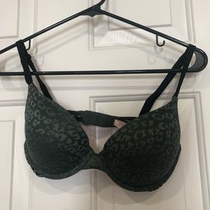 Victoria’s Secret PINK bra